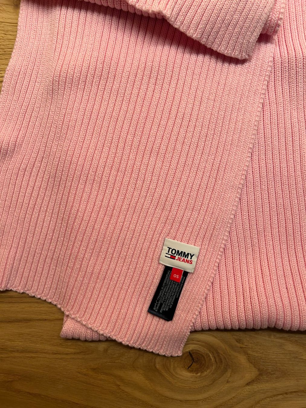 Tommy Hilfiger Foulards, Tücher & Schals: Langer Strickschal von Tommy Jeans – Neu (gemäss Beschreibung) aus Innertkirchen von Urbachtal 2