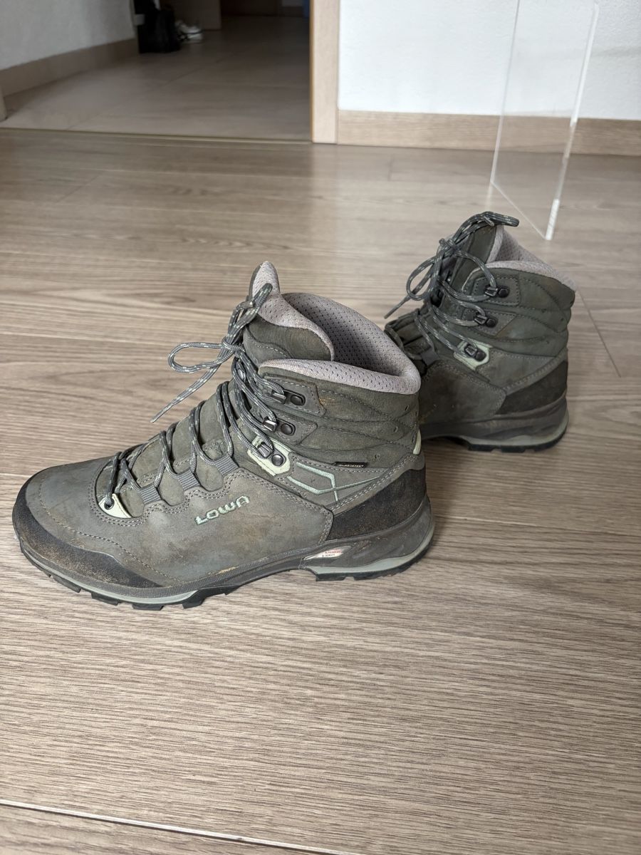 Lowa Damenschuhe: Lowa Damen Light GTX Wanderschuhe Gr. 40 – Gebraucht aus Zürich von islabelllaleh 3