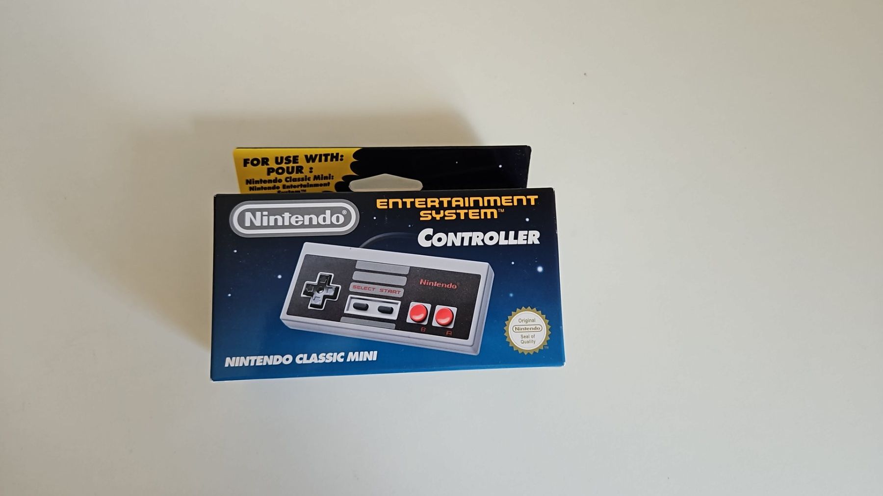 Nintendo Console: NES Mini - Nintendo Mini Classic Controller (PAL) Neu  Spiel – Nuovo (secondo la descrizione) da Schaffhausen venduto da sabrina915