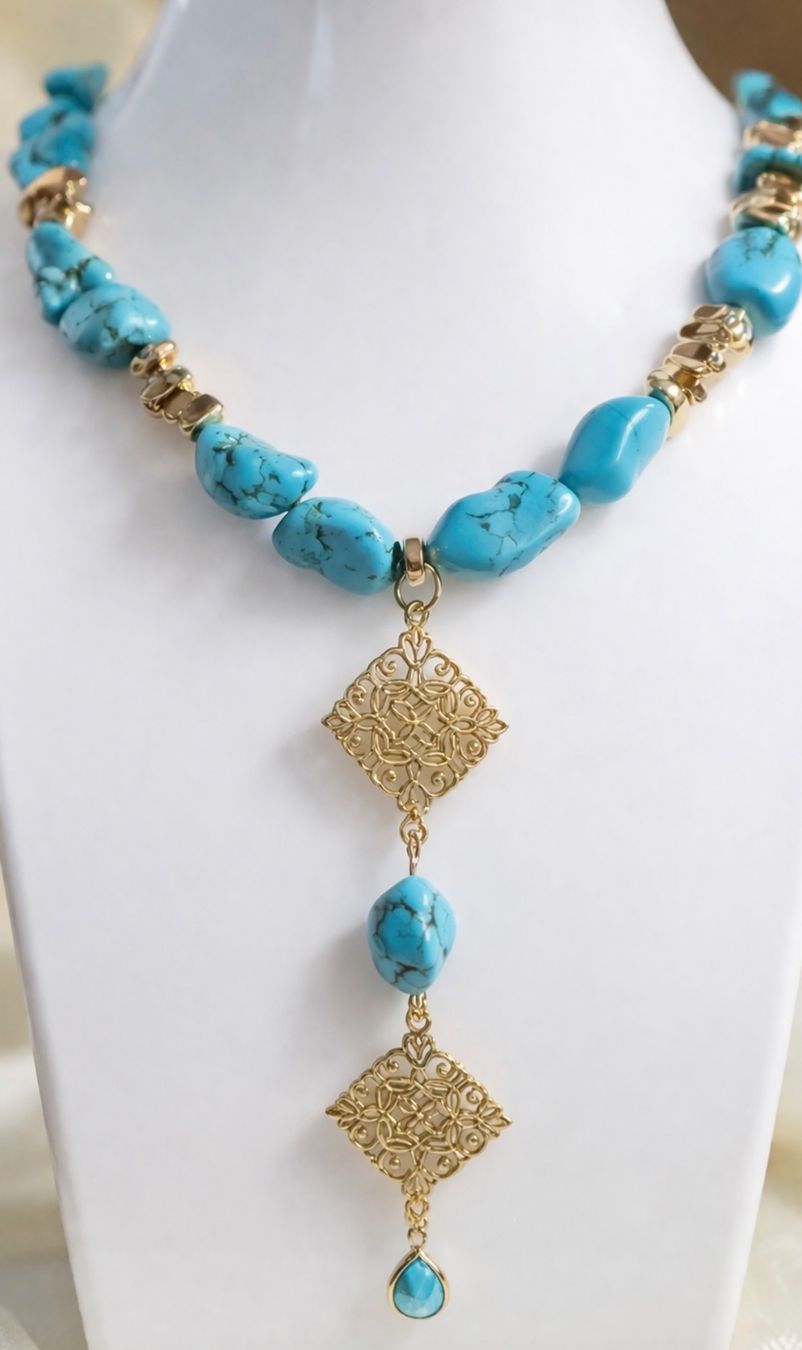 Ketten: Boho-Chic Turquoise Necklace with Golden Geometric Charm – Neu (gemäss Beschreibung) aus Bouveret von dou_g8q7