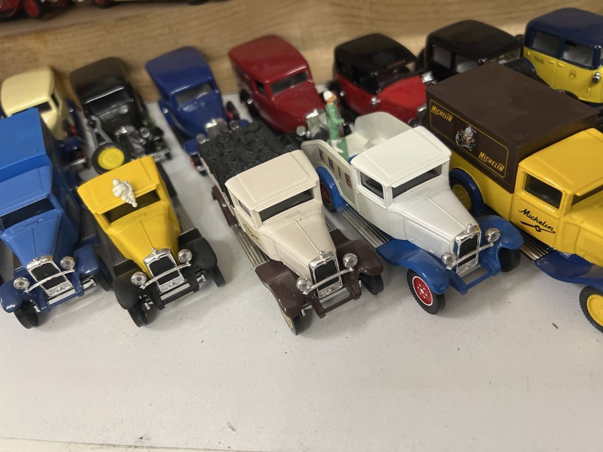 Citroën Modellini d'auto: 52 Modellautos 1/43 Citroen & Renault – Usato da Steffisburg venduto da gfell2 3
