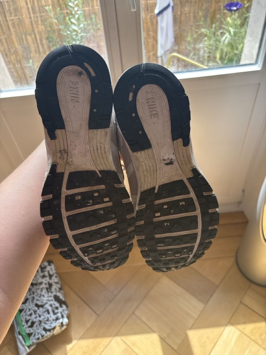 Nike Chaussures femmes: Nike Schuhe – D'occasion à Bern par Lydiixa 2