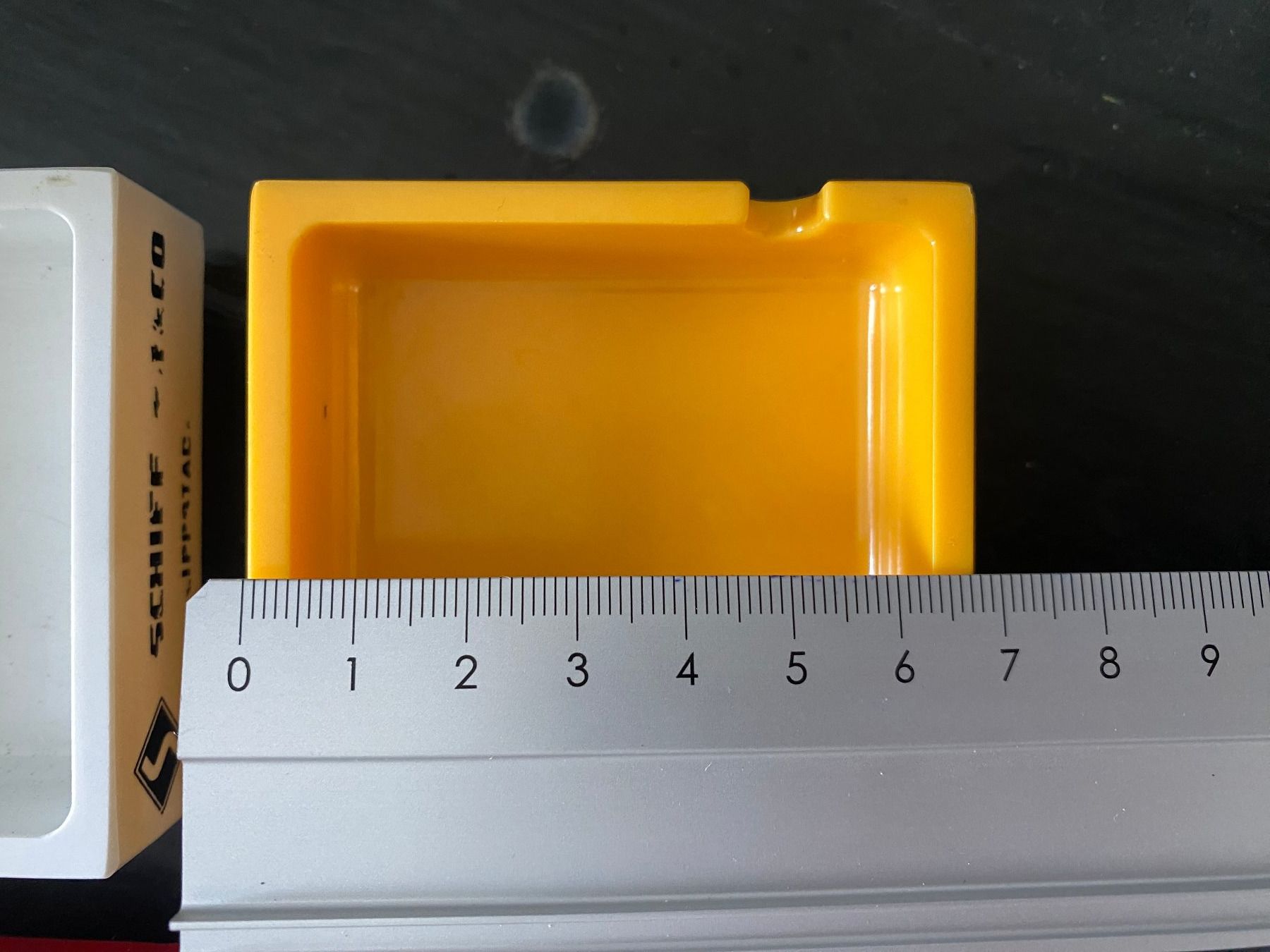 Aschenbecher: Vintage Aschenbecher aus den 70ern – Gebraucht aus Pieterlen von Plasticbox 2