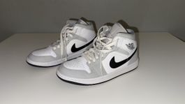 Nike Air Jordan 1 Mid Grey White