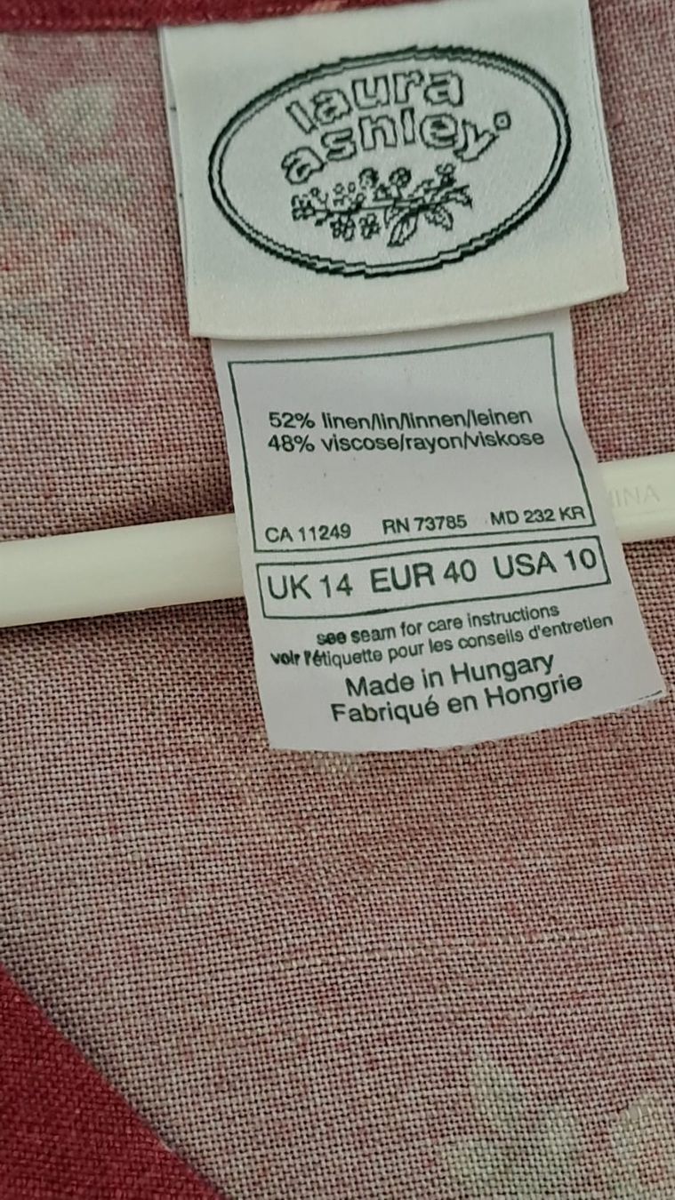 Vestiti: Robe Laura Ashley vintage UK14 EU40 – Usato da Vevey venduto da dml_c8v7 2