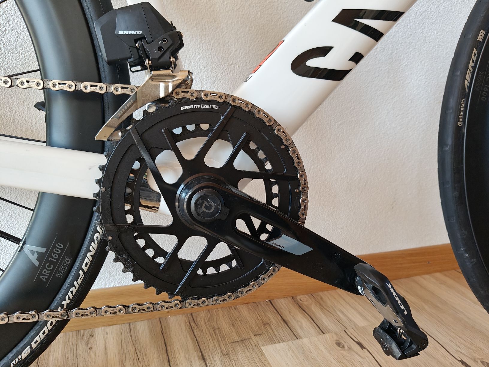 Canyon Vélos: Canyon Aeroad CF SLX 7 AXS – Neuf (Voir description) à Ebnat-Kappel par Sara.07 2