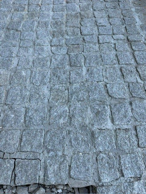 Rivestimenti per pavimenti: Pavé pierre naturel – Usato da Chavannes-sur-Moudon venduto da fc1512