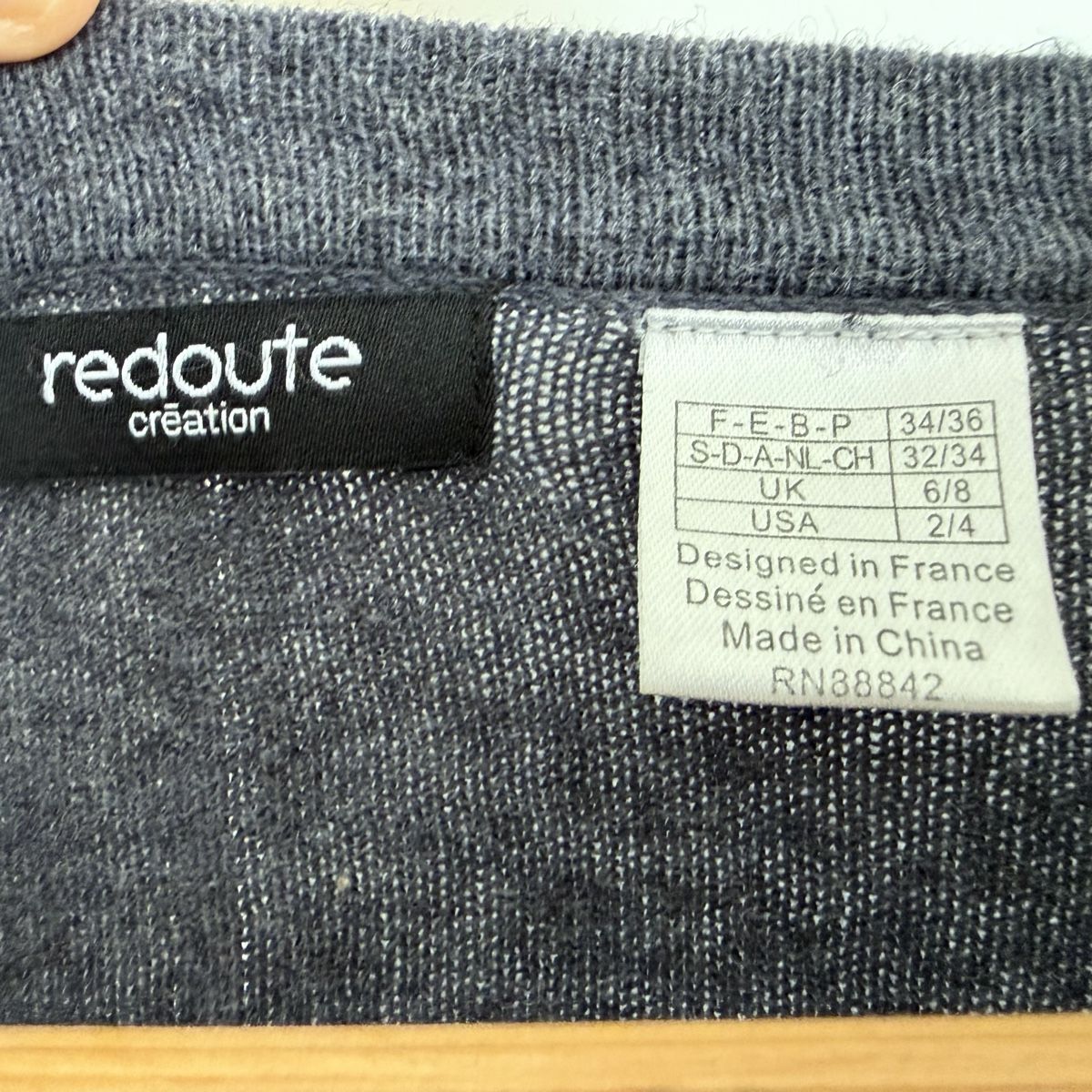 Camicette: Cardigan mit eingenähter Bluse – Usato da Düdingen venduto da Hiron_o7 4