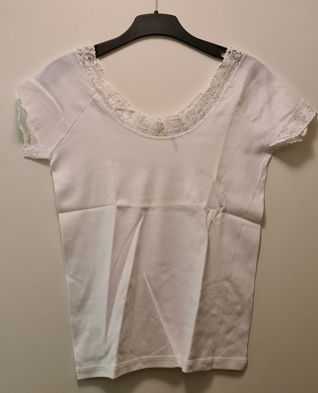 T-shirt: Damen T-Schirt Weiss grösse L – Usato da olten venduto da ailinnn 1
