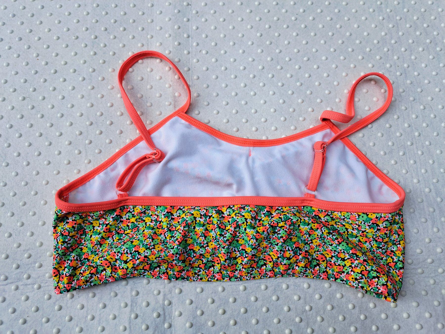 Costumi da bagno & Bikini: Sommerliches Bikini-Top mit Blumenmuster, Grösse 176 – Nuovo e nell'imballaggio originale da Gysenstein venduto da joshuas81 2
