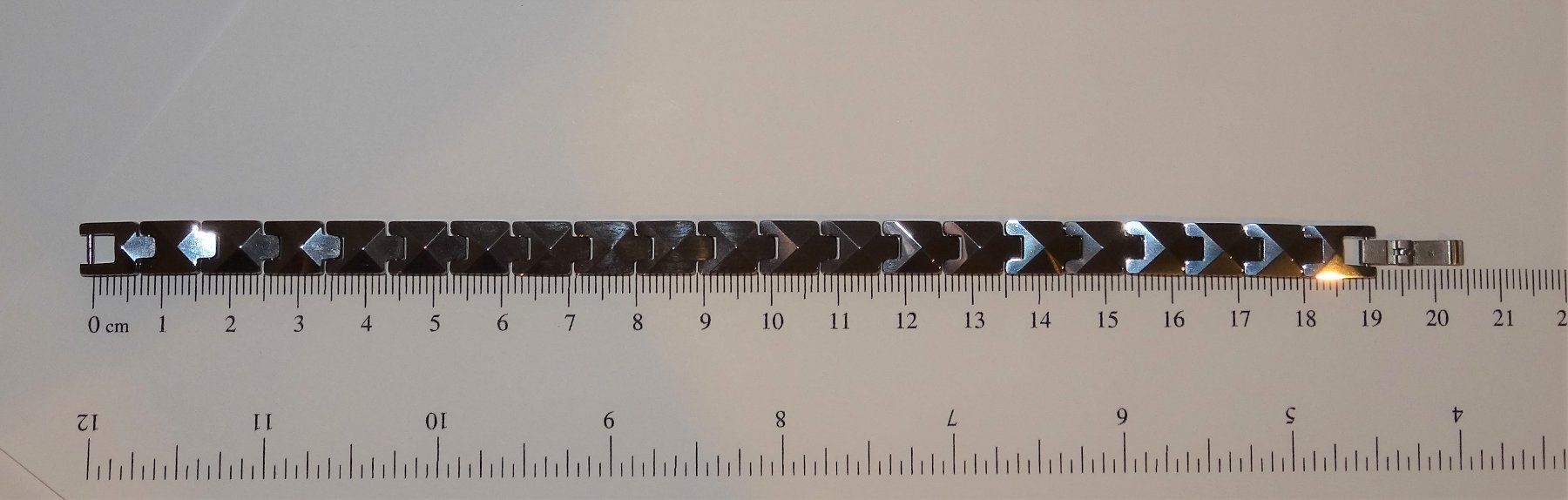 Bracciali & Braccialetti: Armband aus Wolfram – Nuovo e nell'imballaggio originale da Matten b. Interlaken venduto da kero71 9