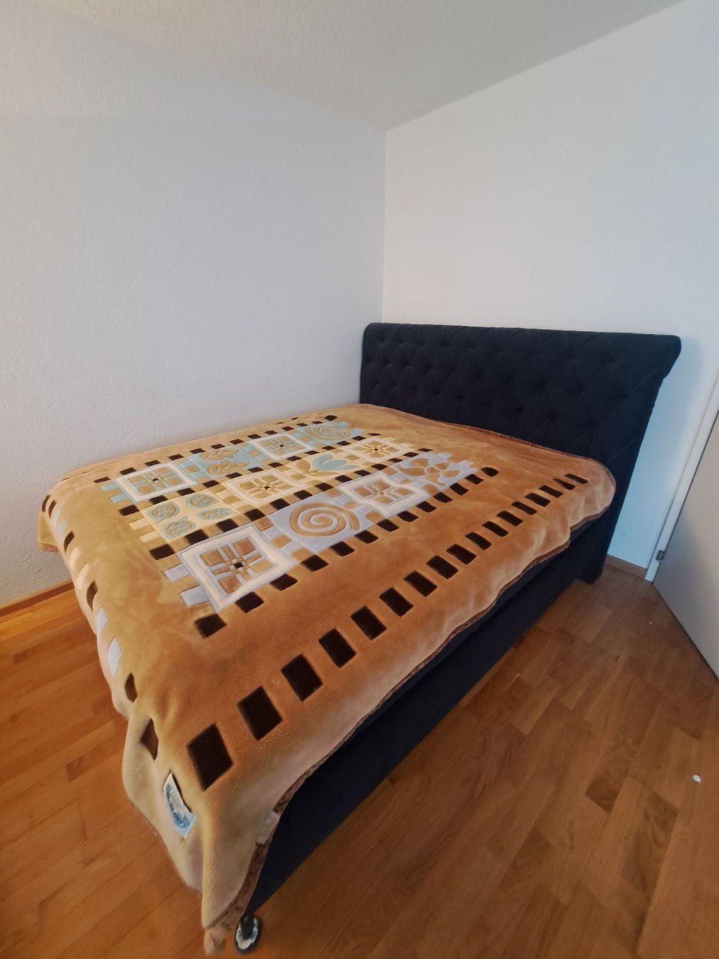 Letti: Edles Boxspringbett, Dunkelblau, 180x200 cm – Usato da Basel venduto da oliver21218 3