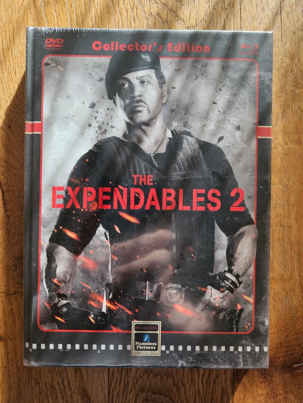 Tutti i DVDs: The Expendables 2 von Namless Media – Nuovo e nell'imballaggio originale da St.Gallen venduto da Capsule_Corporation