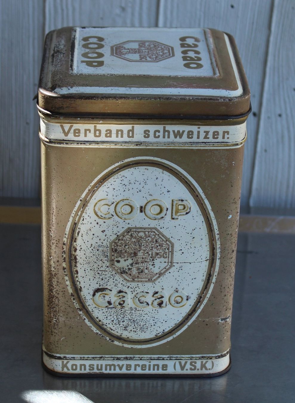 Barattoli: Alte Blechdose Coop Cacao 23cm – Usato da Zürich venduto da Auctionata 2