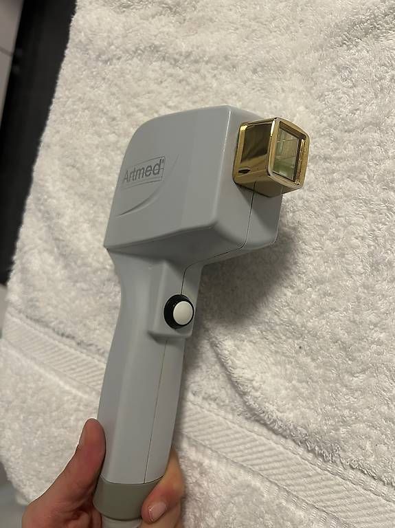 Artmed Attrezzature mediche: Artmed Opera Planar LED Haarentfernungsgerät – Usato da Villmergen venduto da Lexsvc 4