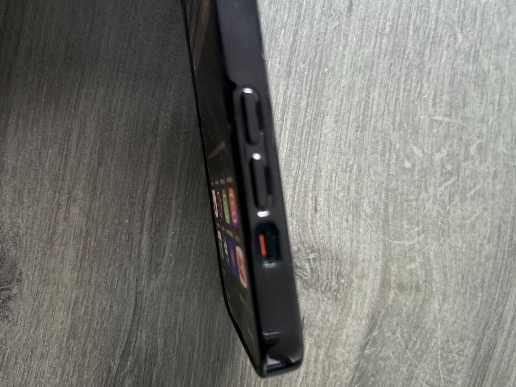 Cover & Protezioni schermo: Iphone 15 PRO Cover Magsafe- NUR CHF 2.50! – Nuovo e nell'imballaggio originale da Schenkon venduto da Jaimer_91 1