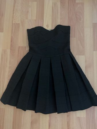 Review Kleid schwarz trägerlos Grösse S guter Zustand
