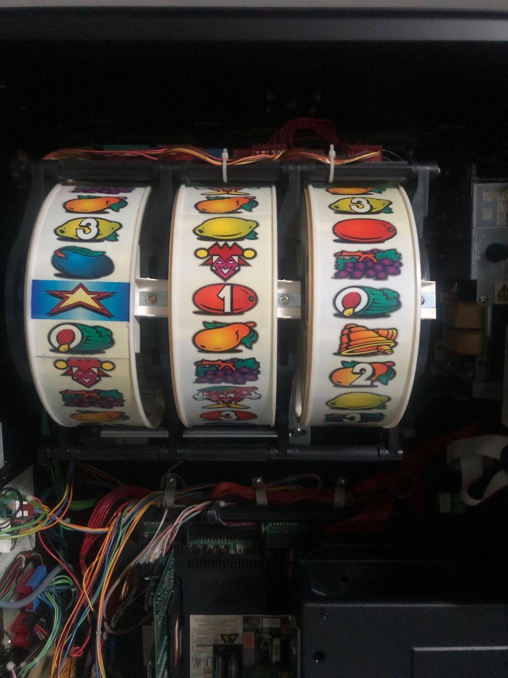 Slot Machine: Crazy Cherry 500               mit Auszahlung – Usato da Worb venduto da Baked 3