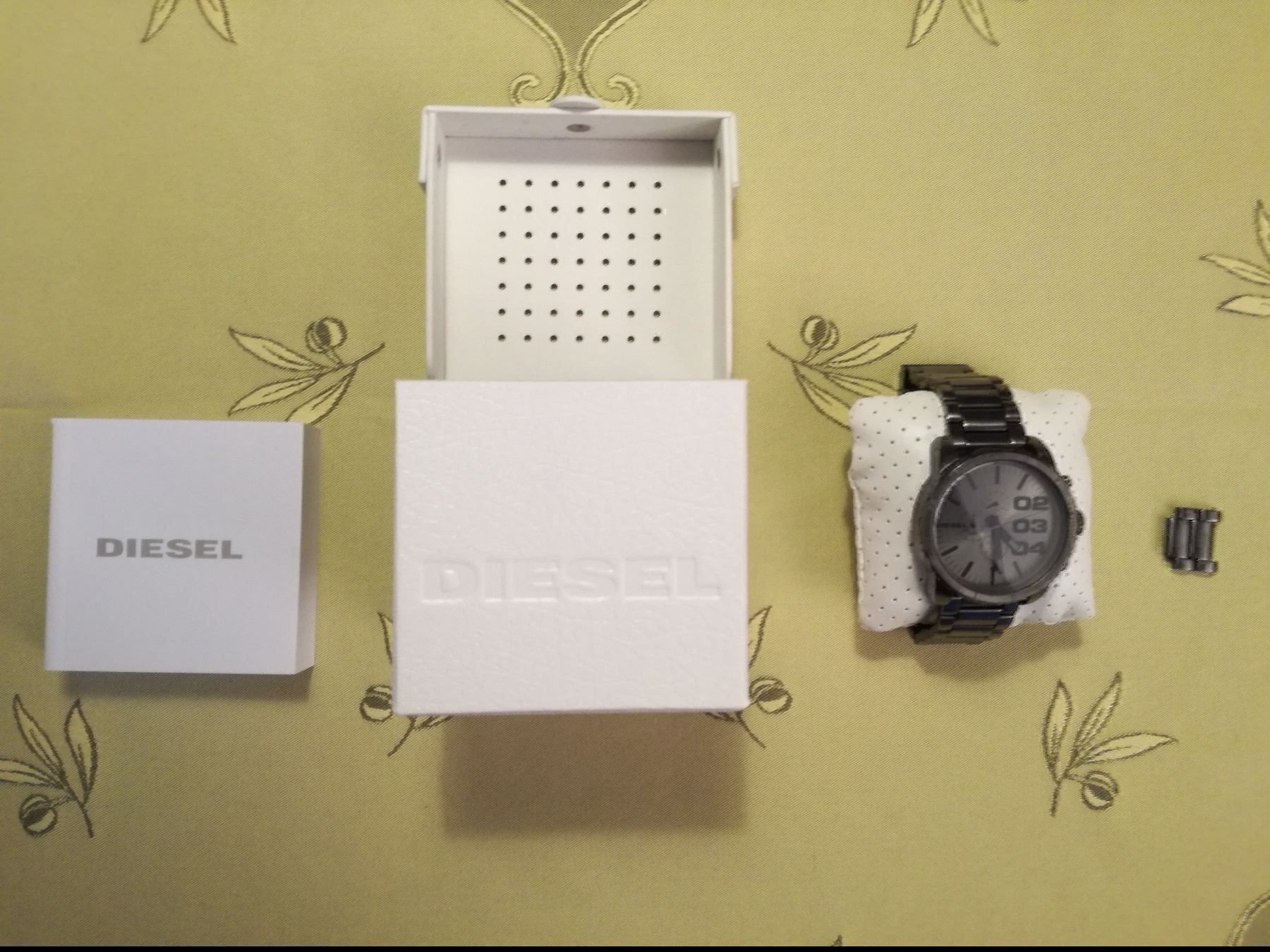 Diesel Orologi: Diesel montre XL 239 chf . – Nuovo e nell'imballaggio originale da Le Grand-Saconnex venduto da Rgt87 1