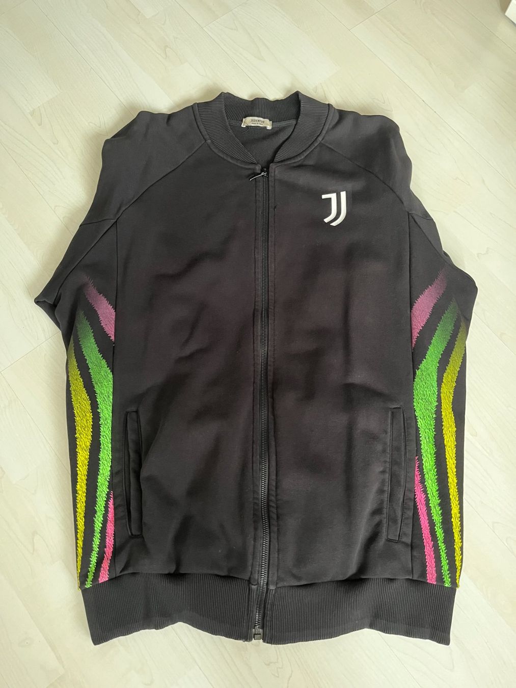 Giacche: Juventus-Trainerjacke – Usato da Stans venduto da Moritz01112 3