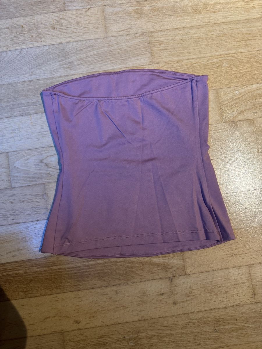 Bershka Tops: Top – Neu (gemäss Beschreibung) aus Turgi von eiiinalem 2