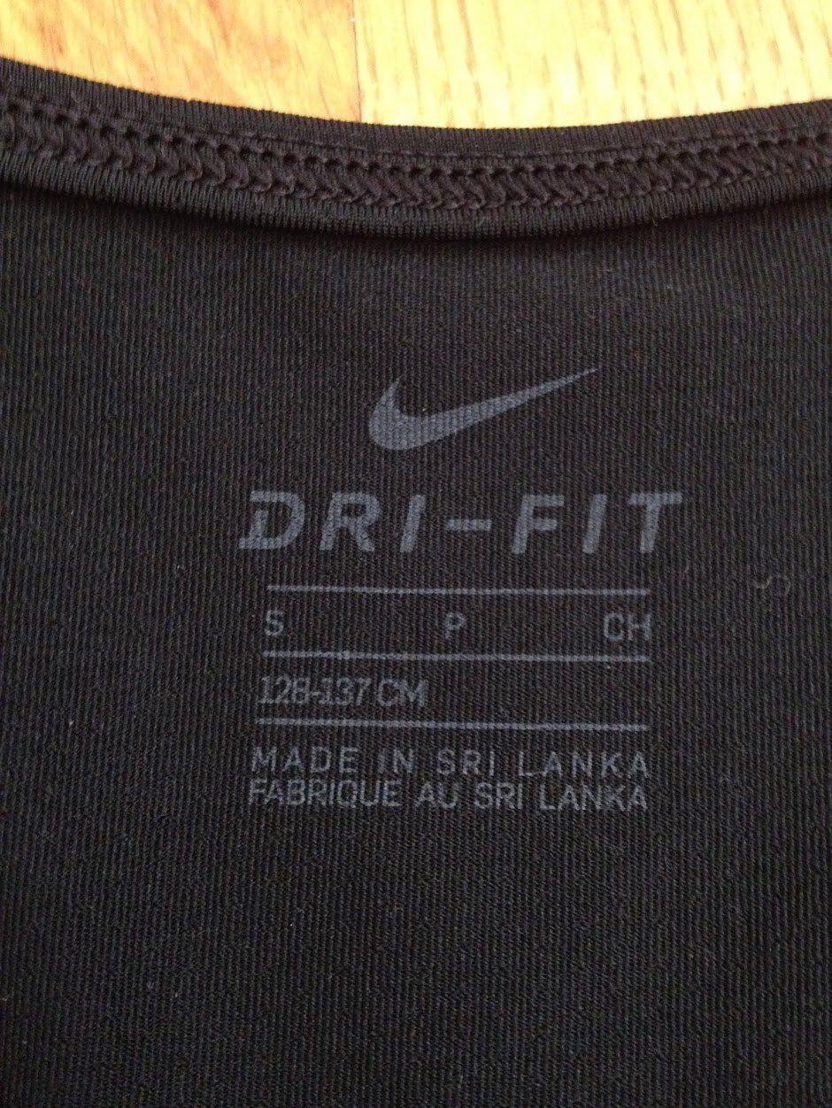 Nike T-shirt: Sport Shirt Nike – Usato da Dübendorf venduto da Fip05 1