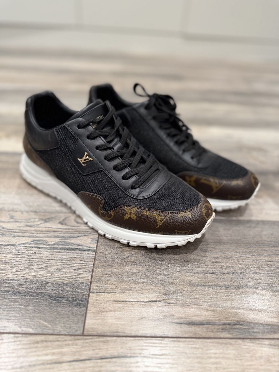 Louis Vuitton Scarpe da uomo: Louis Vuitton Sneaker Trainer Grösse 7.5 Leder Monogramm Som – Usato da Sursee venduto da Gabriel28 3