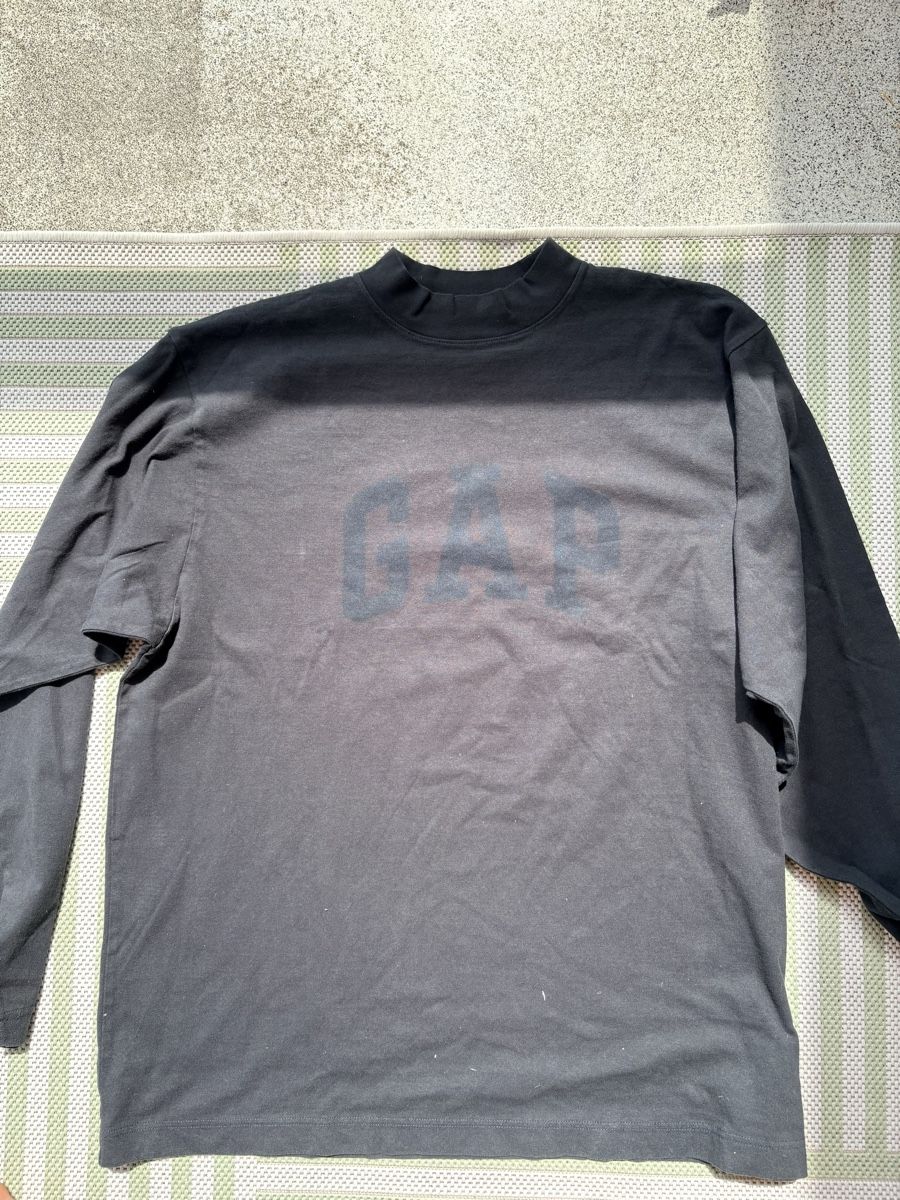 Gap Top: Longlseeves Yeezy Gap – Nuovo e nell'imballaggio originale da Lausanne venduto da mil_2s88 1