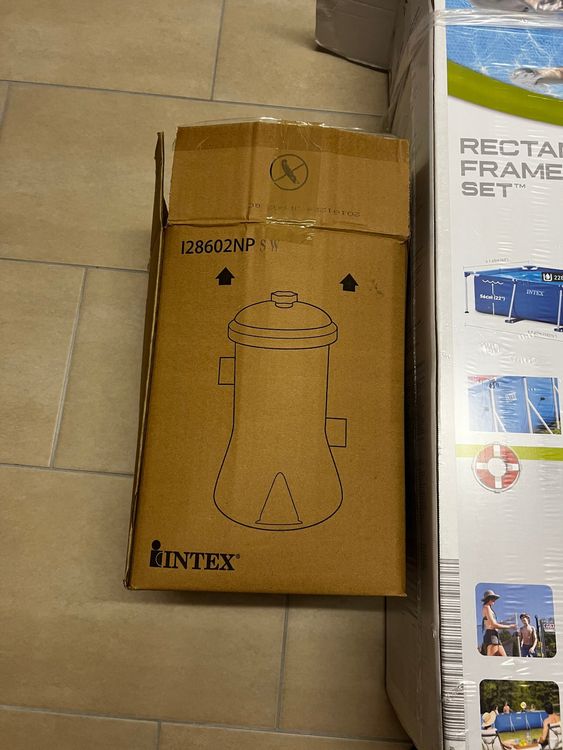 Intex Schwimmbad: Intex Pool mit Pumpe und sehr viel Zubehör – Gebraucht aus Bad Zurzach von Mariolino82 7