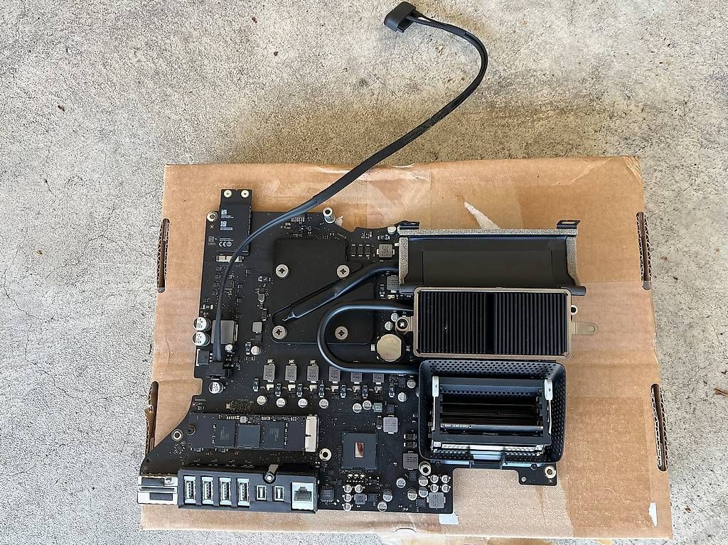 Schede madri: Logic Board IMac 2015 I% – Usato da Horgen venduto da koboto