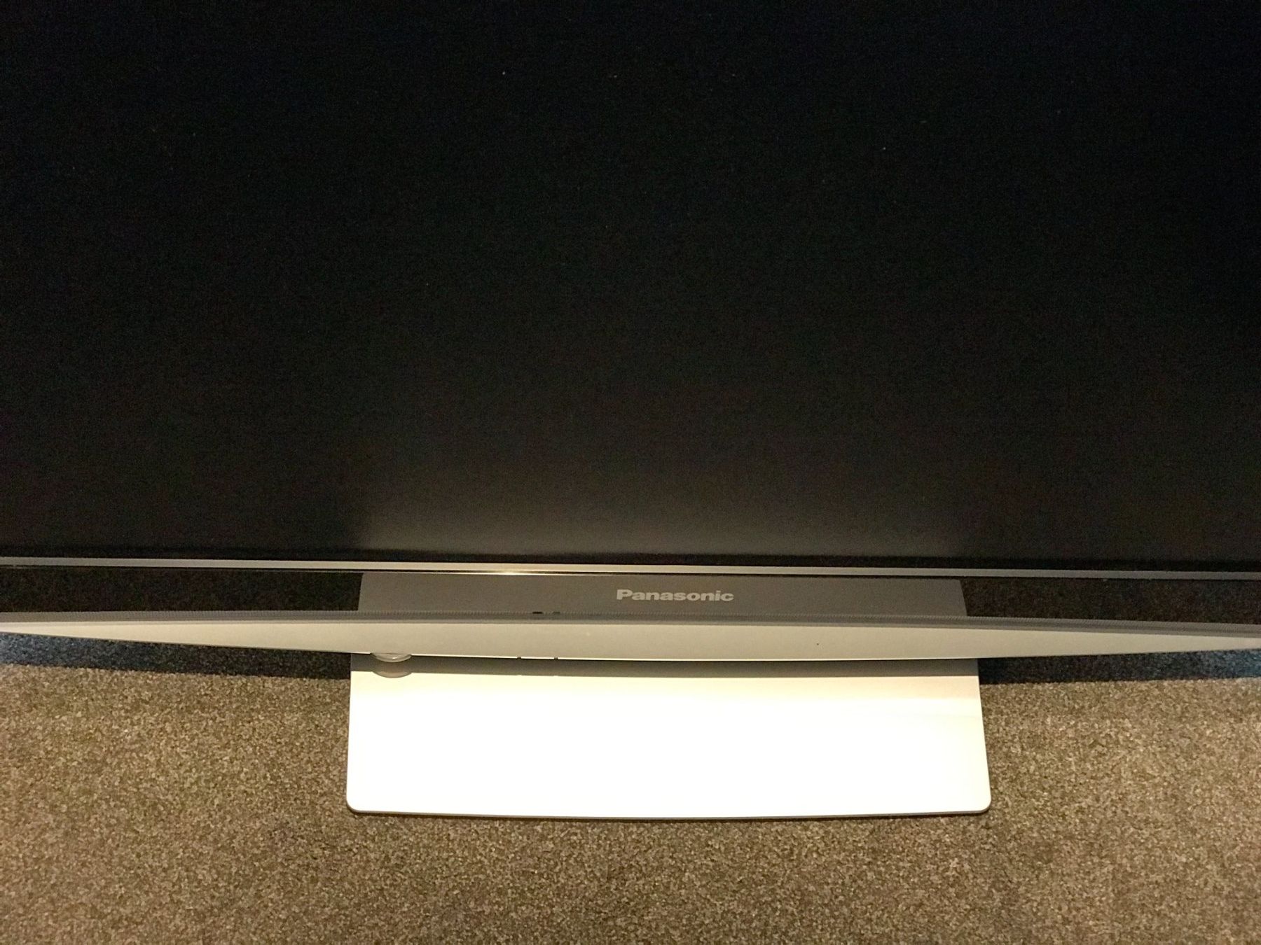 Panasonic Televisori: Stand zu Panasonic TX-D37LQ81 – Usato da Würenlingen venduto da Schneiderhifi