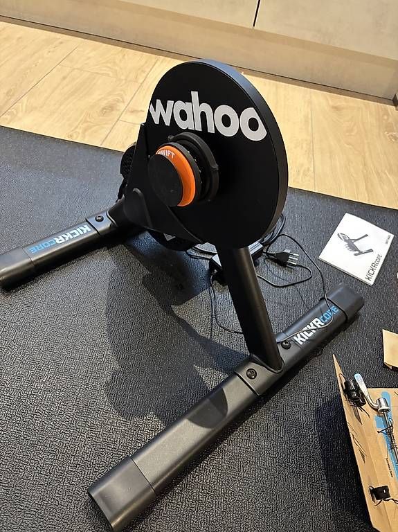 Wahoo Hometrainer: KICKR CORE 2 Smart Trainer mit ZWIFT Cog/Click Smart Trainer – Gebraucht aus Nennigkofen von Sii_16 3