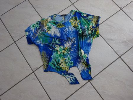 Hübsches Shirt-Oberteil/New Feeling Paris