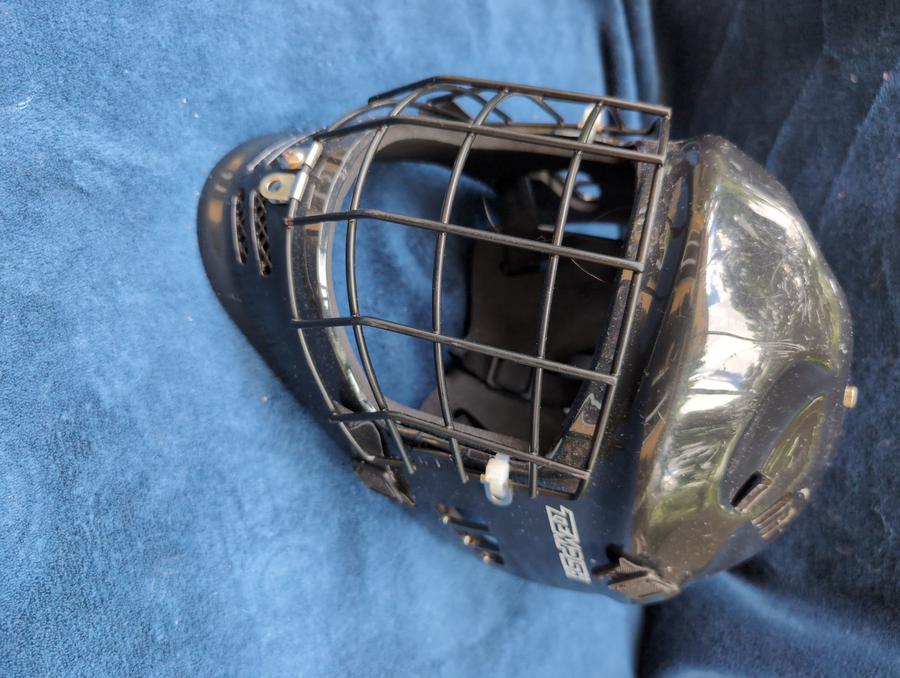Caschi: Unihockey Goaliehelm Junior – Usato da Olten venduto da chuchituerli 2