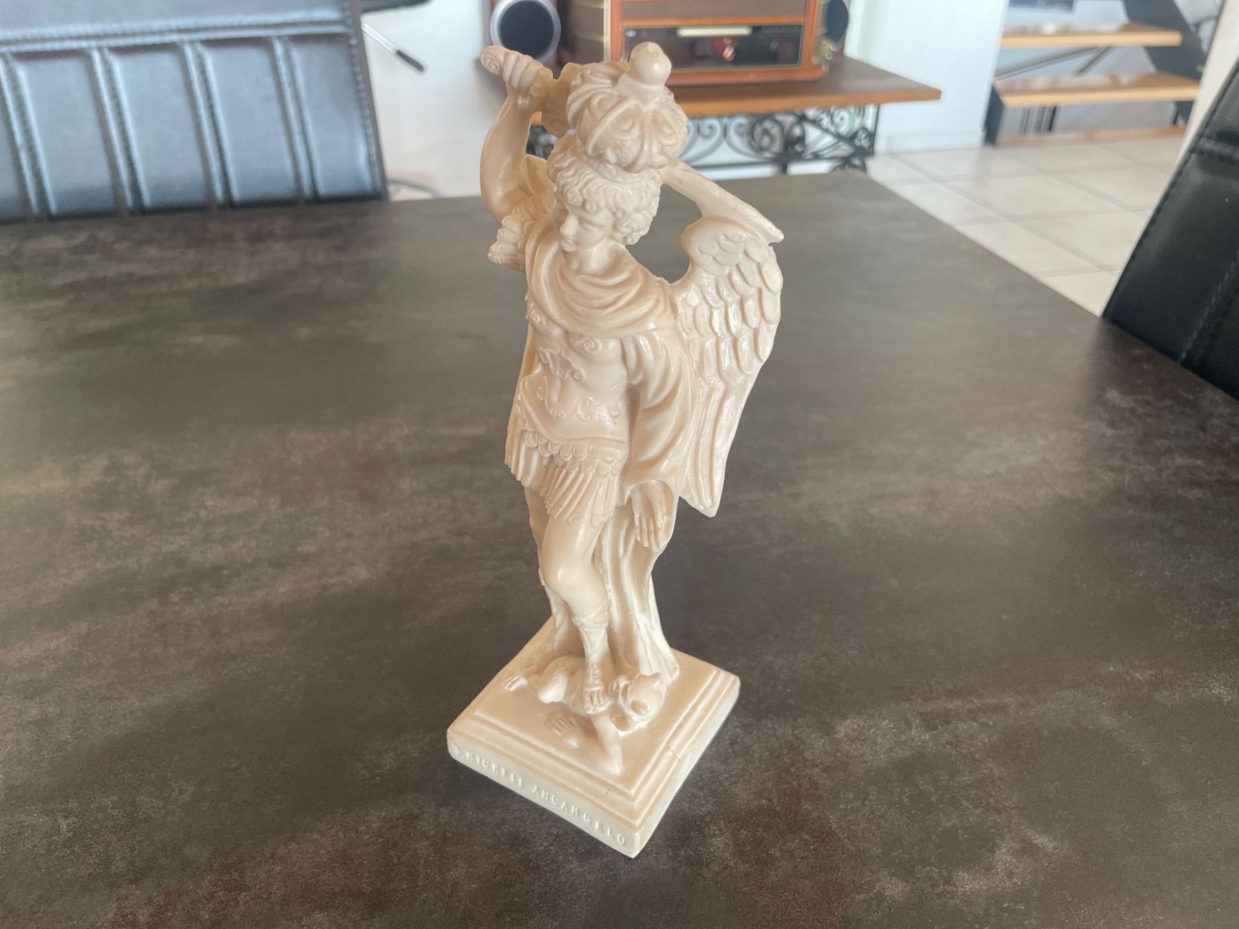 Statuette: Statuette San Michele Arcangelo en Résine – Usato da Vallamand venduto da Bricbracbroc82 2