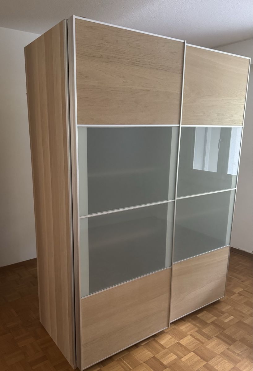 Armadi: Kleiderschrank – Usato da Schlieren venduto da Freundlich02 2