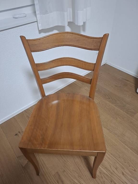 Sedie: 4 Holzstühle – Usato da St. Gallen venduto da smileforever 1