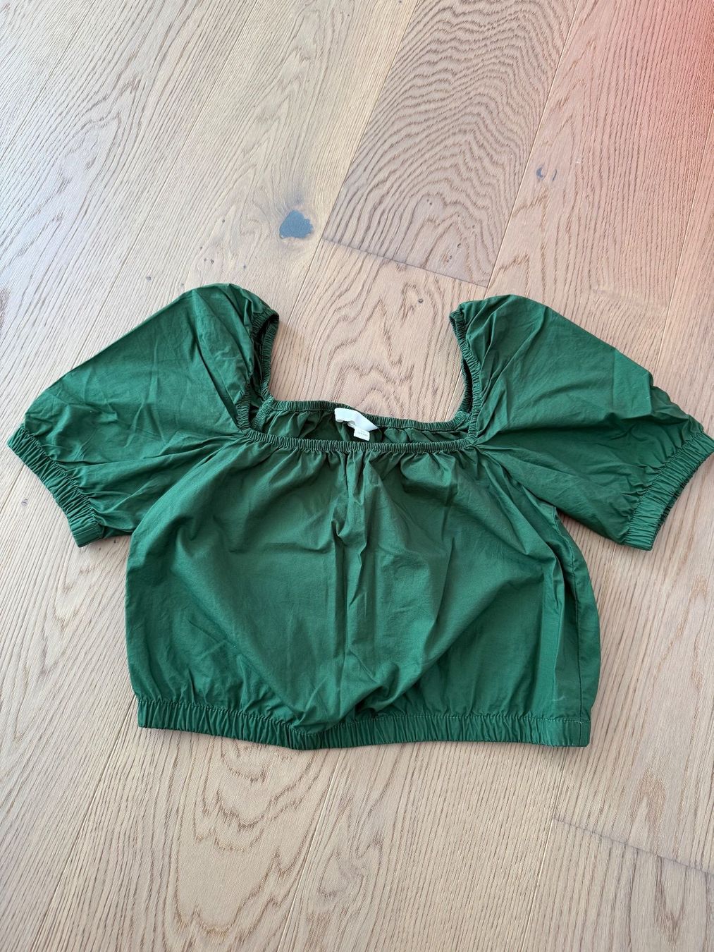 H&M Top: grünes Oberteil – Usato da Richterswil venduto da KAYLEIGH_77
