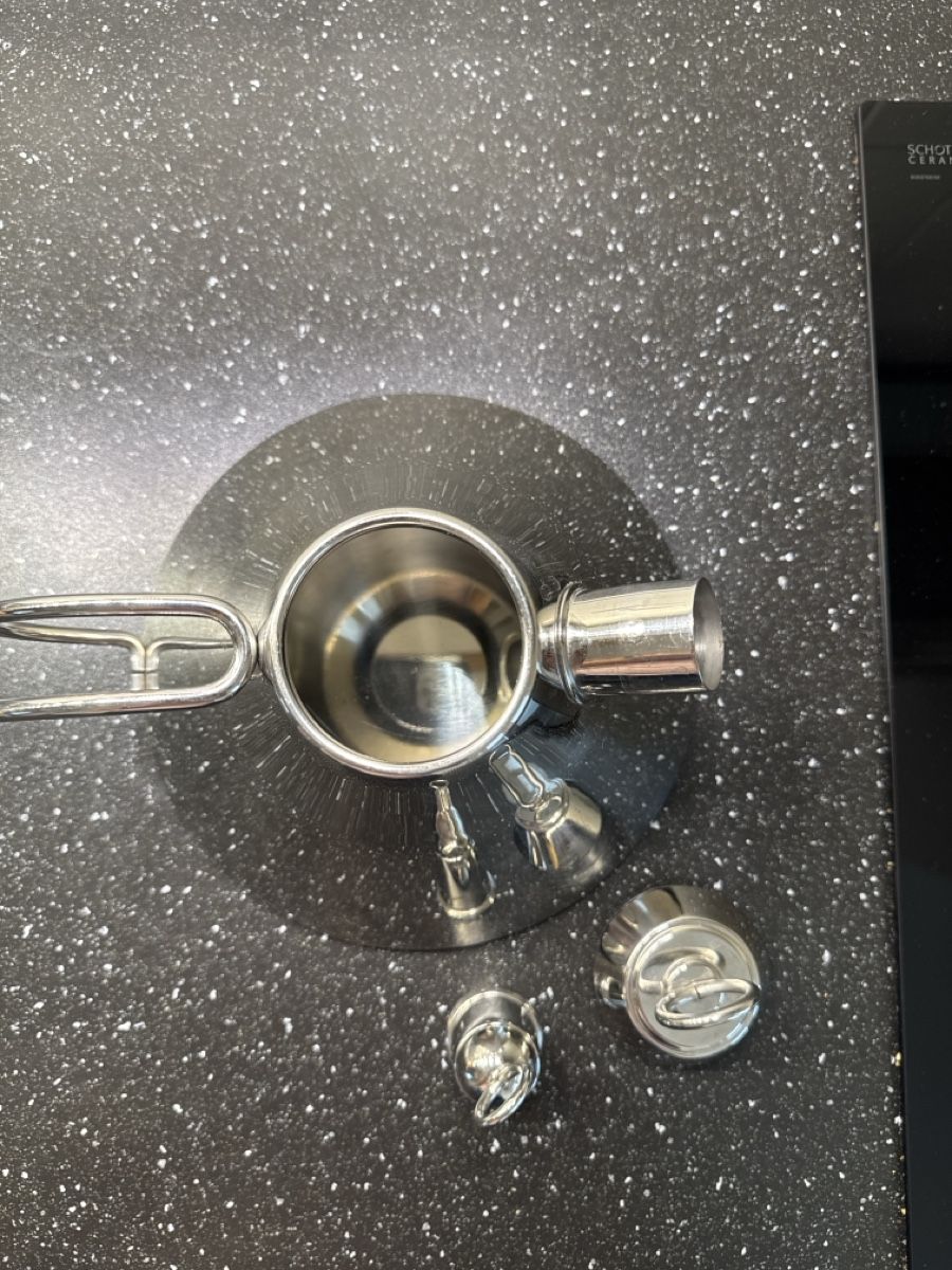 WMF Wasserkocher: WMF Cromargan Stainless Steel Tea Kettle - Modern Design – Gebraucht aus Zürich von Mari123 4