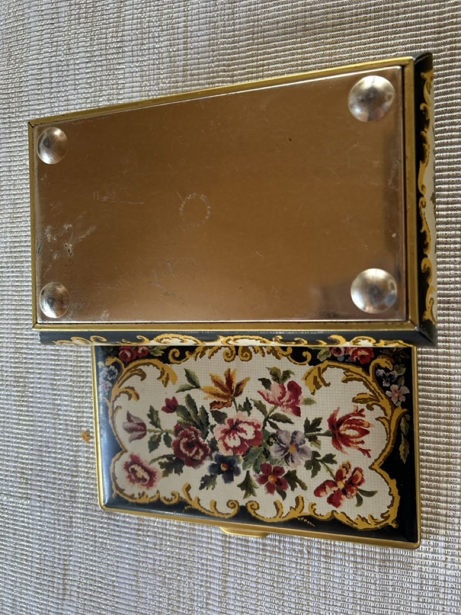 Altre Stoviglie: Vintage Schmuckschatulle, Blumenmuster, Goldfarben – Usato da Heimenhausen venduto da bergblick4 2