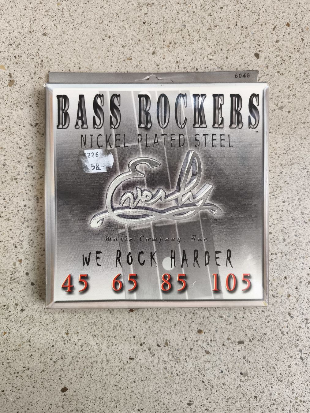 Musikinstrumente: Basssaiten 45/105 – Neu und originalverpackt aus Zürich von Mai_zt9c