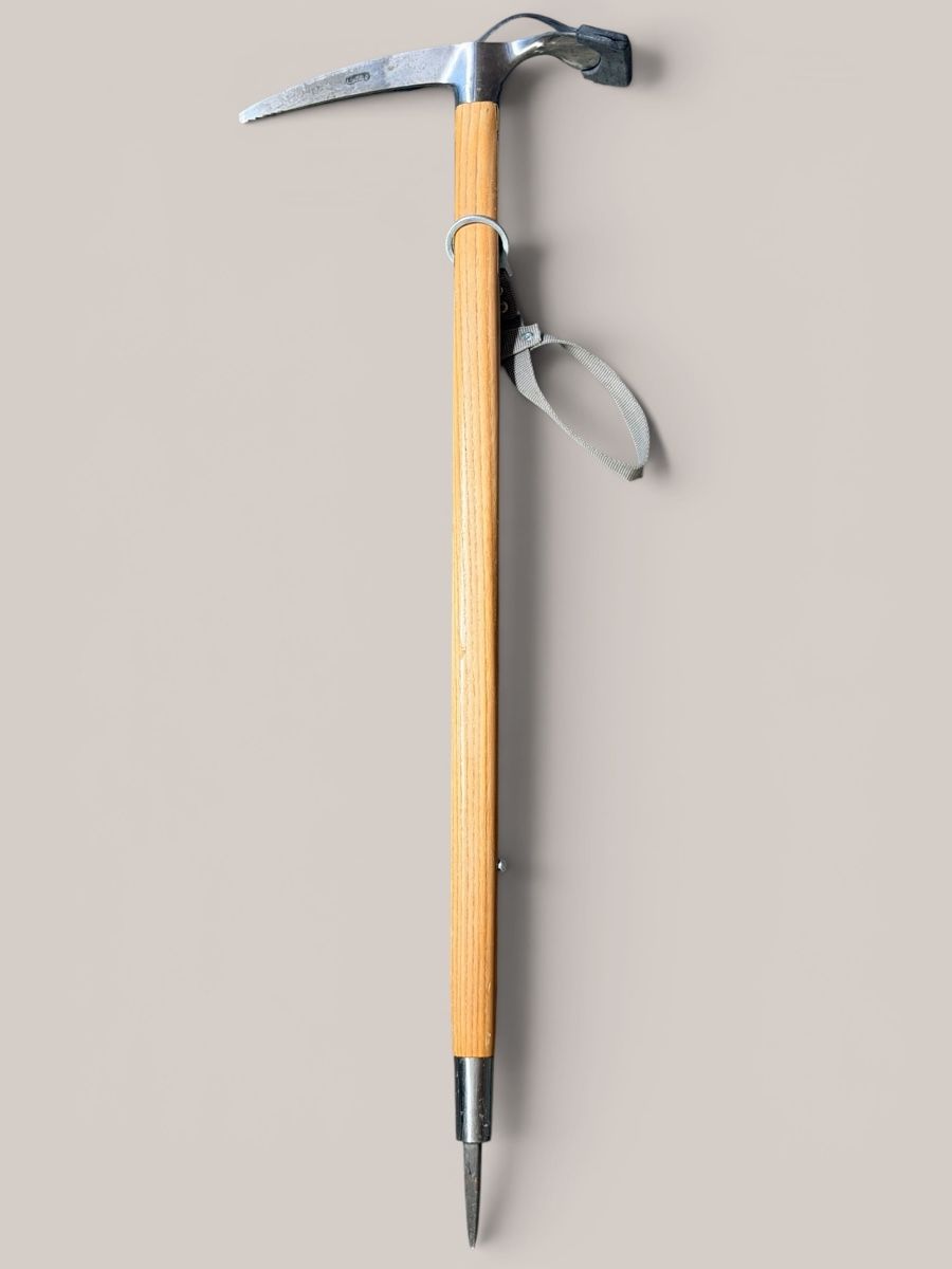 Attrezzatura da arrampicata: Piolet Cassin vintage 85 cm acier/bois – Usato da Vessy venduto da _Callidus_