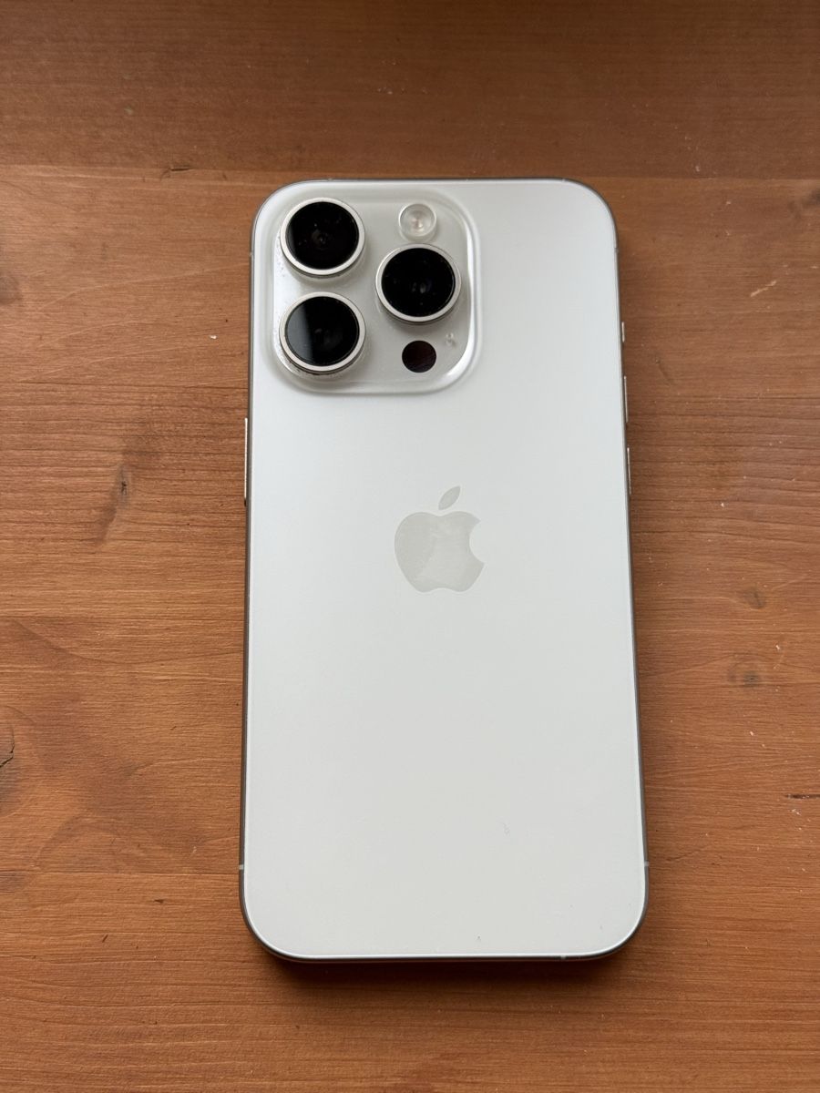 Apple Handys / Smartphones: Iphone 15 Pro, 256 GB – Gebraucht aus Wattwil von pho_d6mm