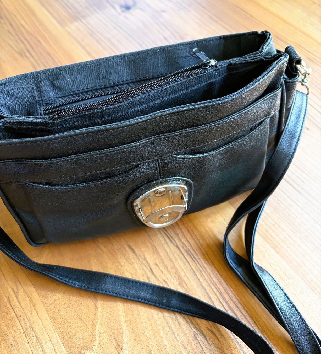 Borse da donna: Handtasche schwarz – Usato da Engelburg venduto da goldfischli02 1