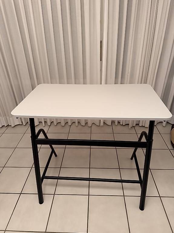 Tabourets: Table de bureau & tabouret  – D'occasion à Bern par saf_bdy5 3