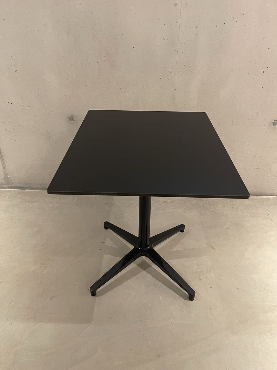 Vitra Tavoli: Vitra Bistro Table, Tisch, Ronan und Erwan Bouroullec – Usato da St. Gallen venduto da fundstaette 1