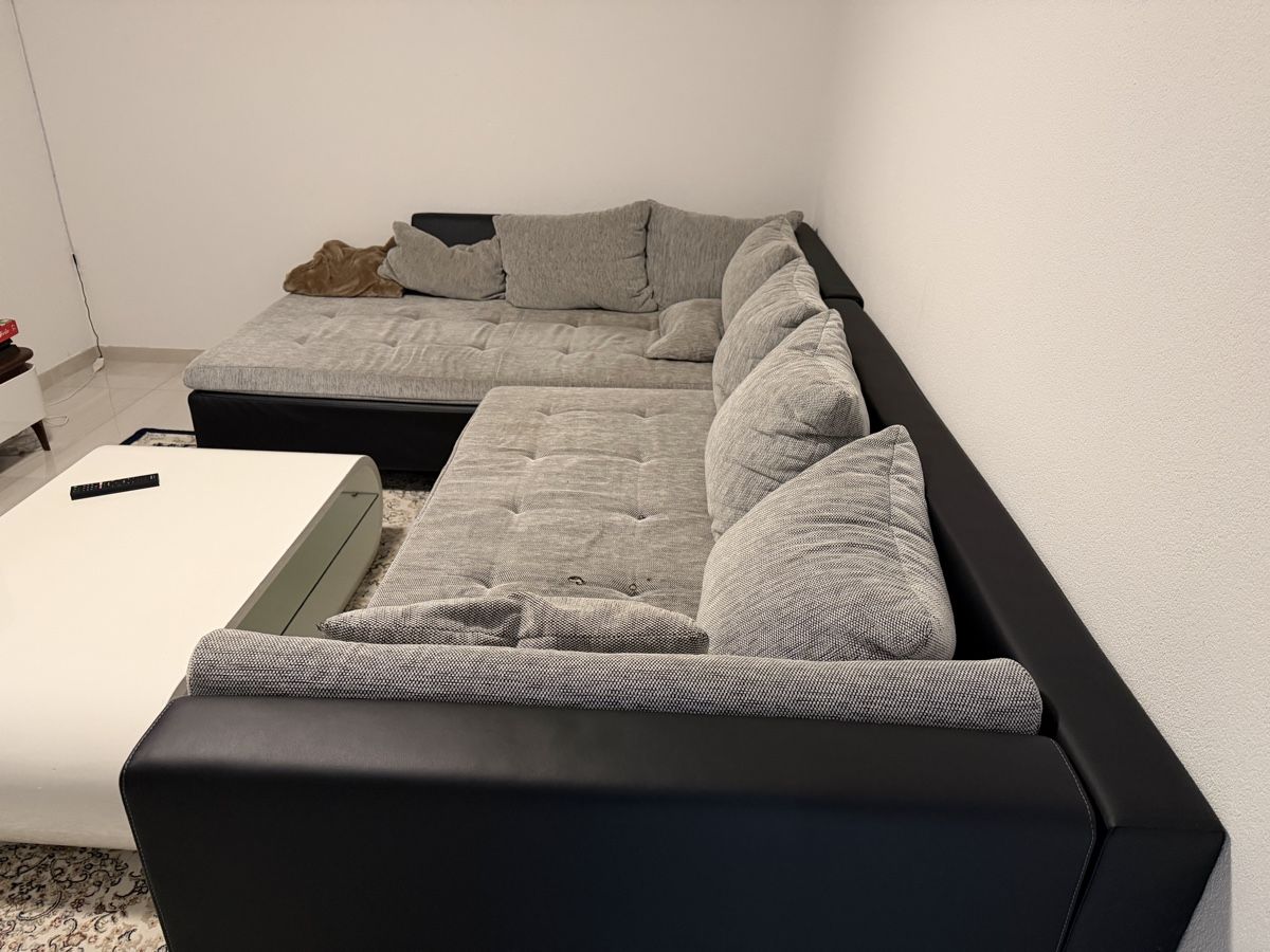 Sofas: Grosse L-Couch / Ecksofe in Grau - gemütlich & geräumig – Gebraucht aus Rothrist von nekifetoshi 2