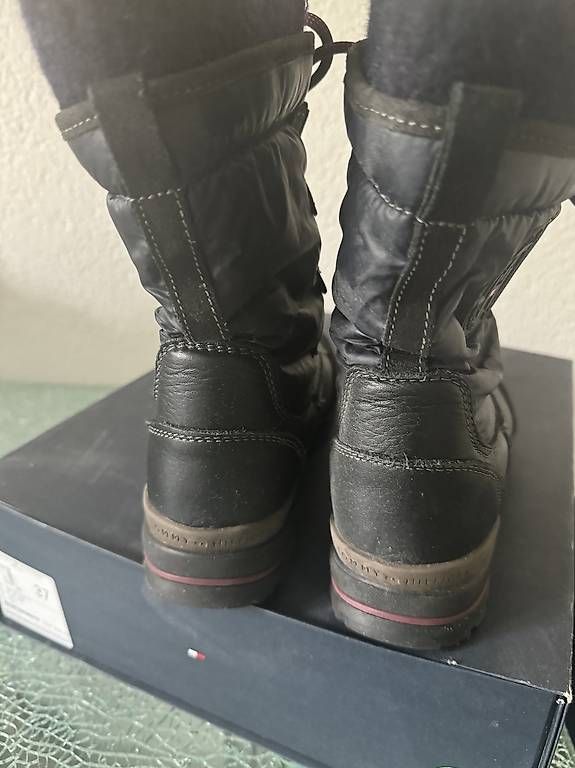 Scarpe da donna: Tommy Hilfiger Navi Black  – Usato da Bern venduto da Ninitto 1