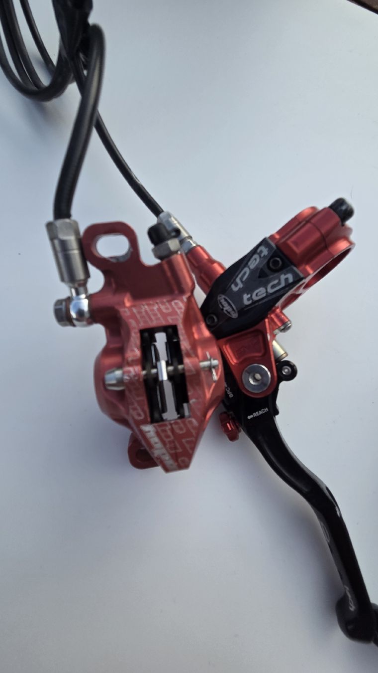 Hope Ersatzteile: Hope Tech V2 Bremsen rot  – Gebraucht aus Finsterwald LU von Roeoesli 3