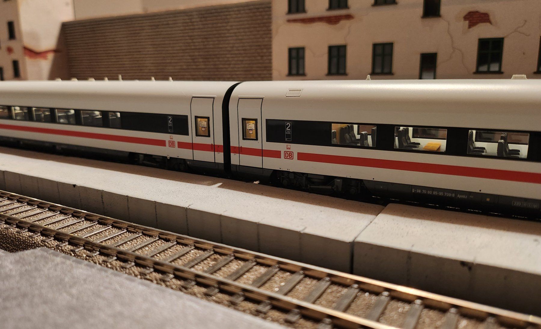 Piko Modellini di ferrovie: Piko DB ICE ex. Metropolitan, DCC Sound – Nuovo e nell'imballaggio originale da Wittenwil venduto da ced_q8j7 3